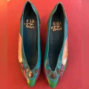 Vintage 1980s Totar Green Blue Pumps